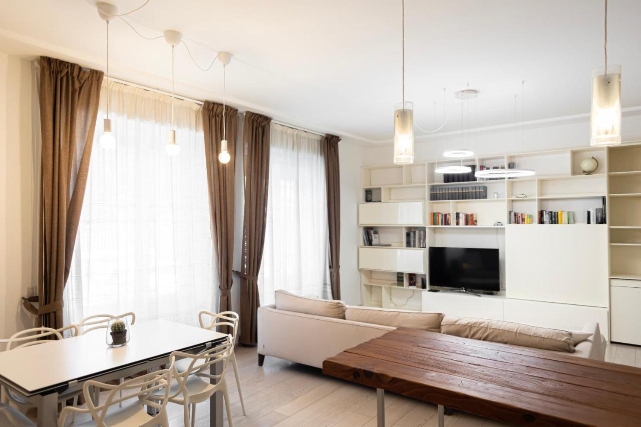 Elegante E Spazioso Quadrilocale In Porta Venezia มิลาน ภายนอก รูปภาพ