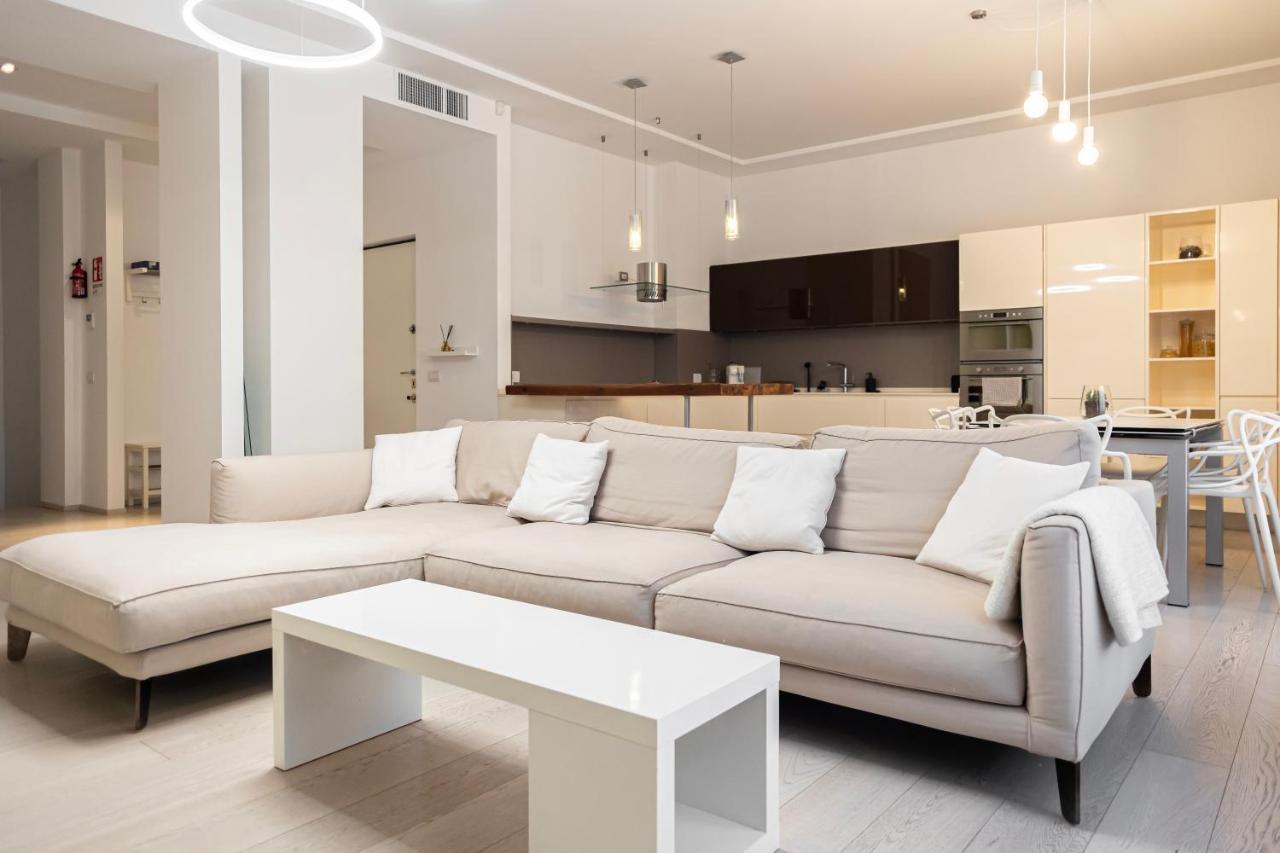 Elegante E Spazioso Quadrilocale In Porta Venezia มิลาน ภายนอก รูปภาพ
